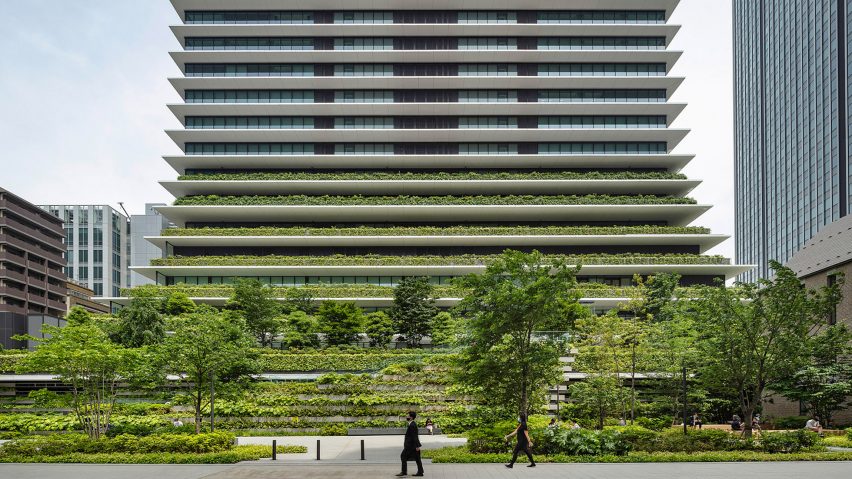 Plant-covered skyscrapers in Tokyo by Ingenhoven Associates