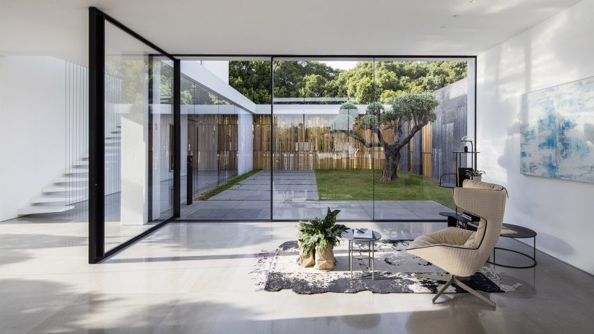 Vitrocsa sliding window systems