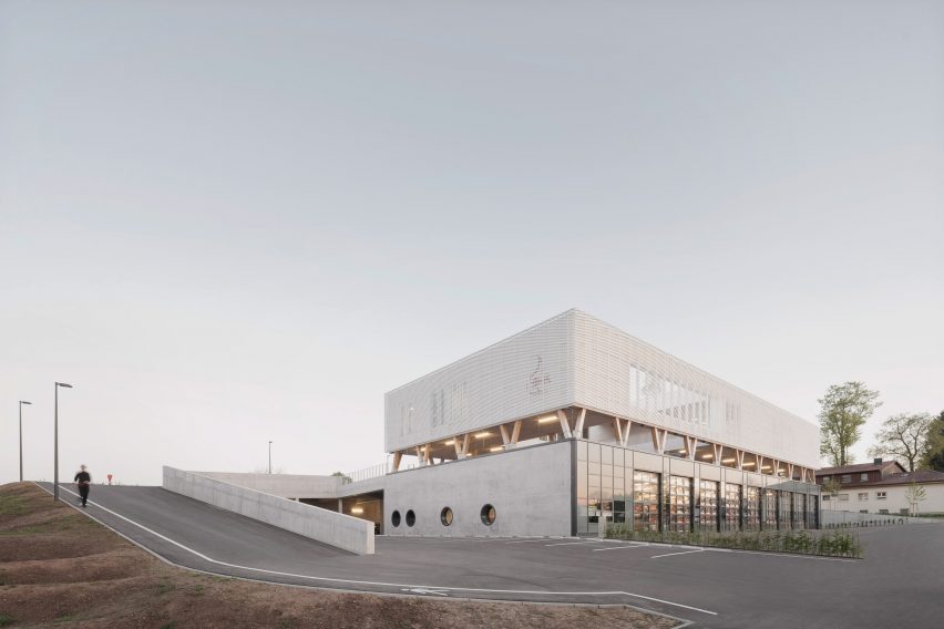 Fire station in Germany by Wulf Architekten