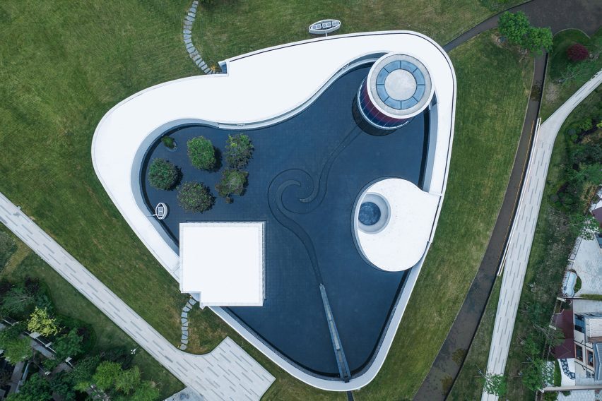 Monologue Art Museum by Wutopia Lab