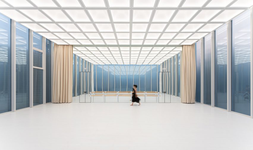 Monologue Art Museum by Wutopia Lab