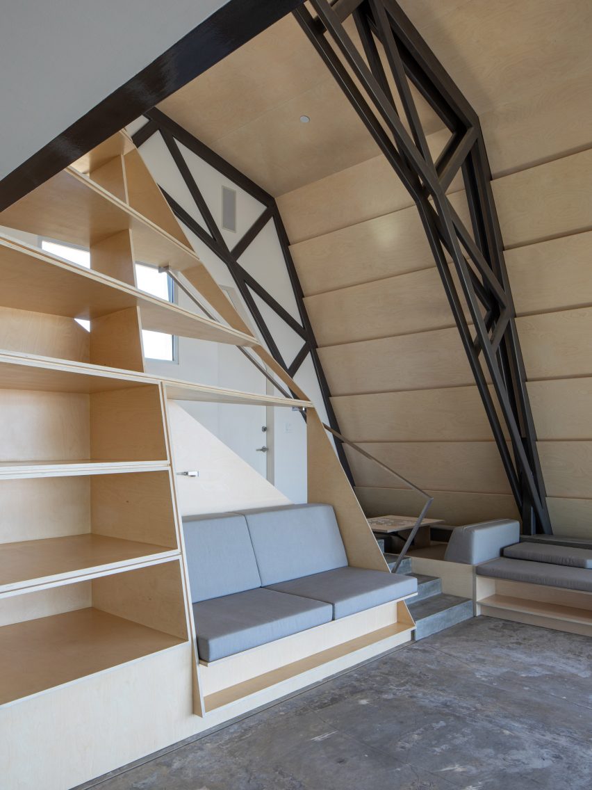 4/Way House by Deegan Day Design