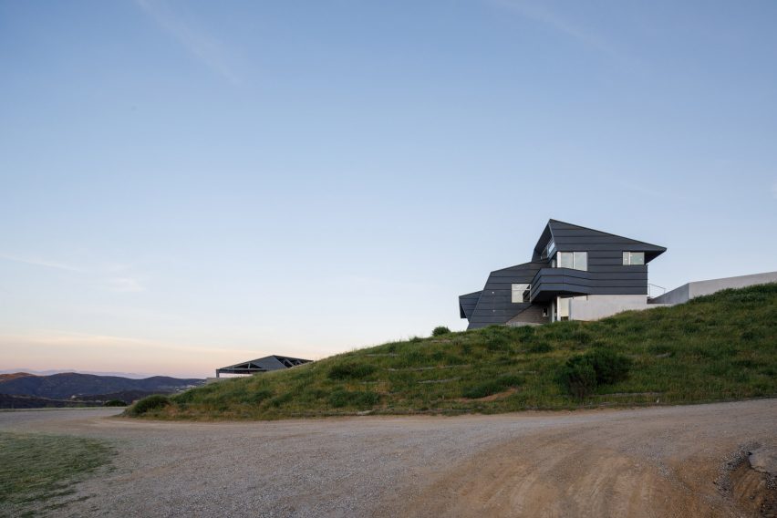 4/Way House by Deegan Day Design