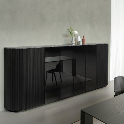 Tangram in black in the living room