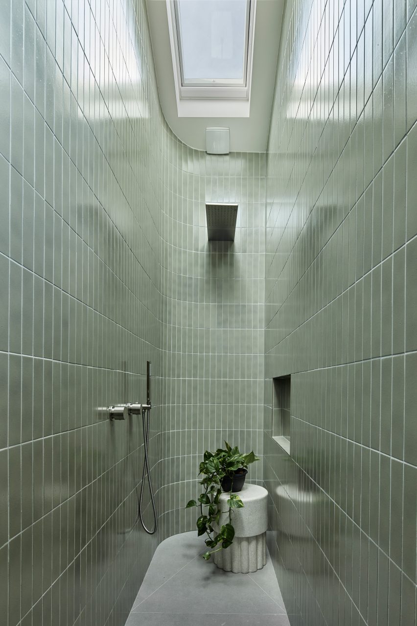 Nido House by Angelucci Architects