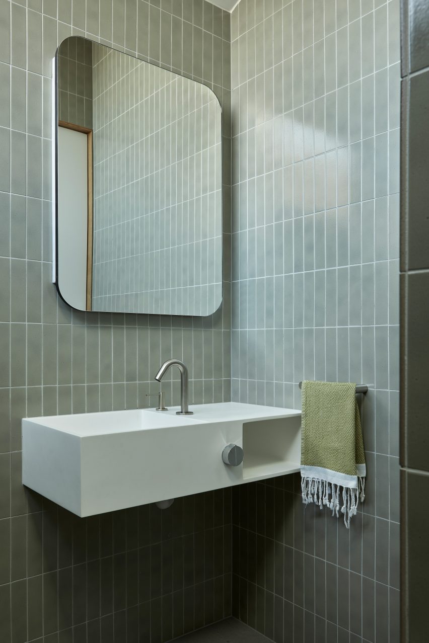 Nido House by Angelucci Architects