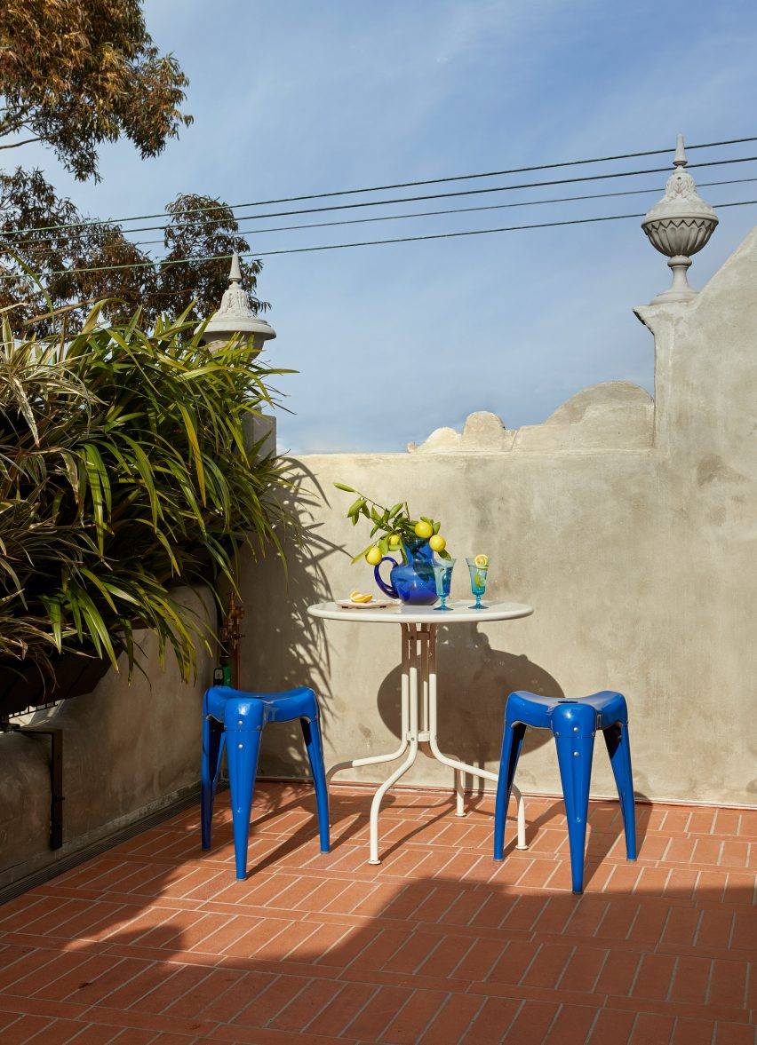 Nido House by Angelucci Architects