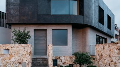 Exterior image of the facade of Matopos