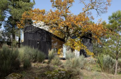 Small Portuguese house with butterfly-style roof