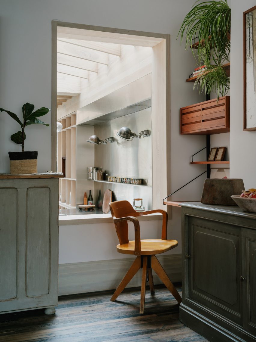 Interior of Magpie House extension by DGN Studio