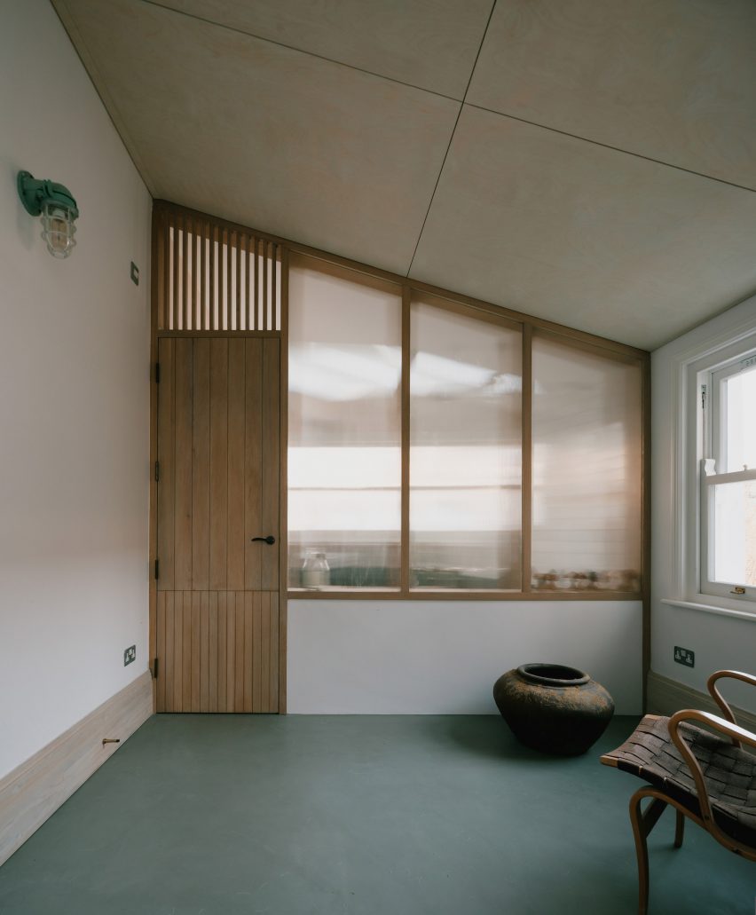 Interior of Magpie House extension by DGN Studio