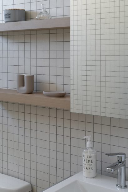 Tile bathroom montreal home