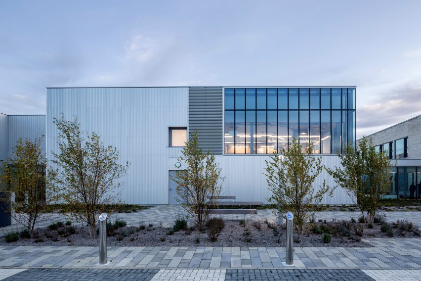 Exterior of Forth Valley College by Reiach and Hall Architects