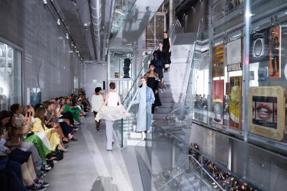 Image of guests seated around artwork at the Francon fashion show at Depot Boijmans Van Beuningen
