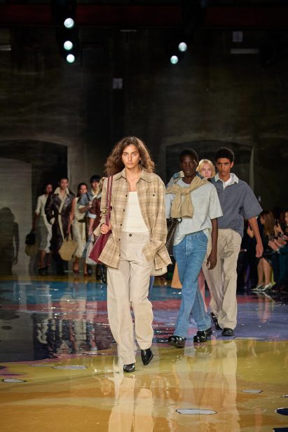 Image of models walking at Bottega Veneta