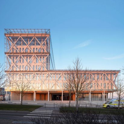 Exterior image of the French office building by GRAAM Architetcure