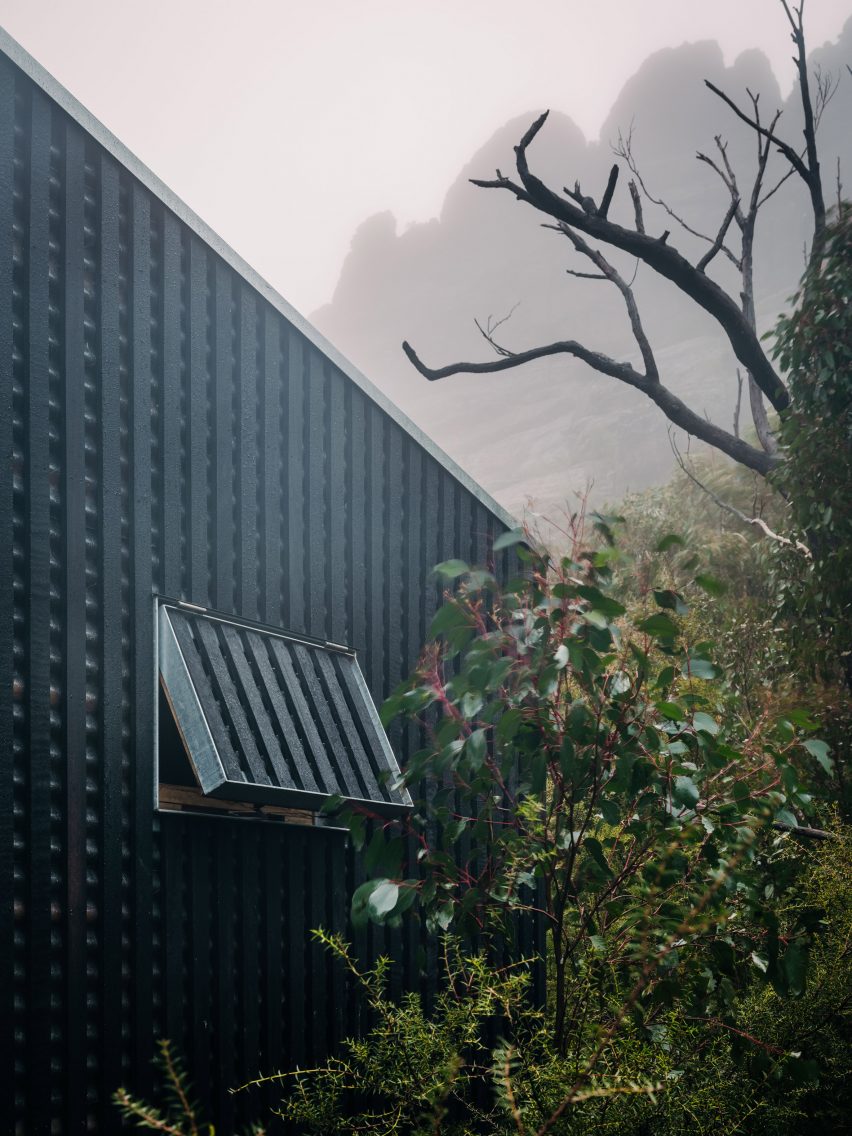 Exterior of Grampians Peaks Trail hiking shelter by Noxon Giffen and McGregor Coxall