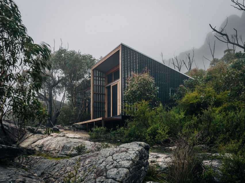 Exterior of Grampians Peaks Trail hiking shelter by Noxon Giffen and McGregor Coxall
