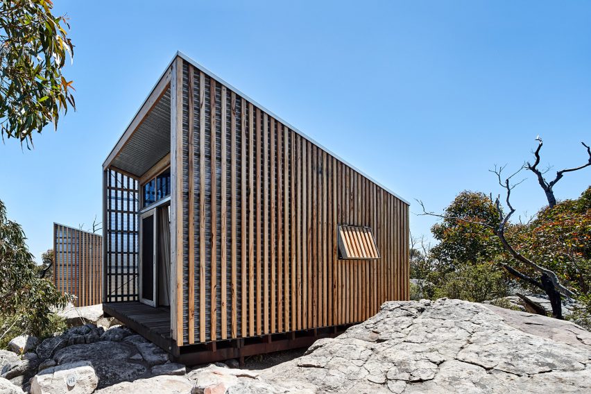 Exterior of Grampians Peaks Trail hiking shelter by Noxon Giffen and McGregor Coxall