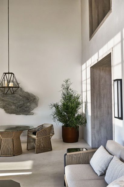 Promenade area with tall ceilings and matte finishes