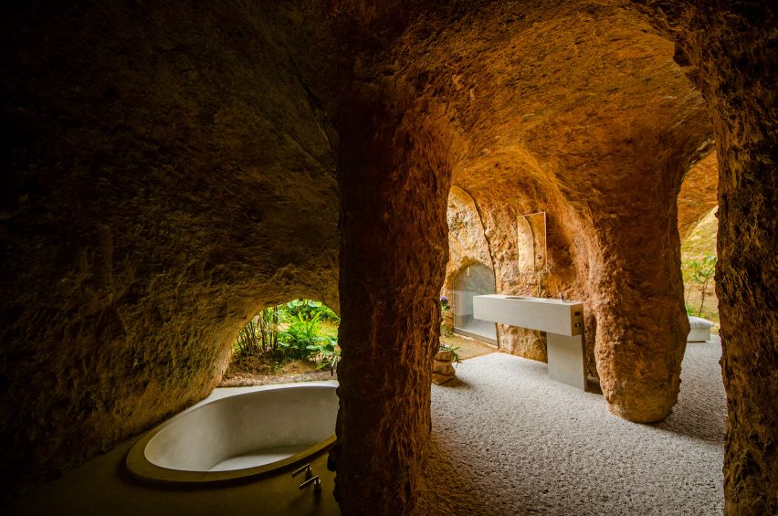 Bathroom of house and restaurant in Ube by Junya Ishigami