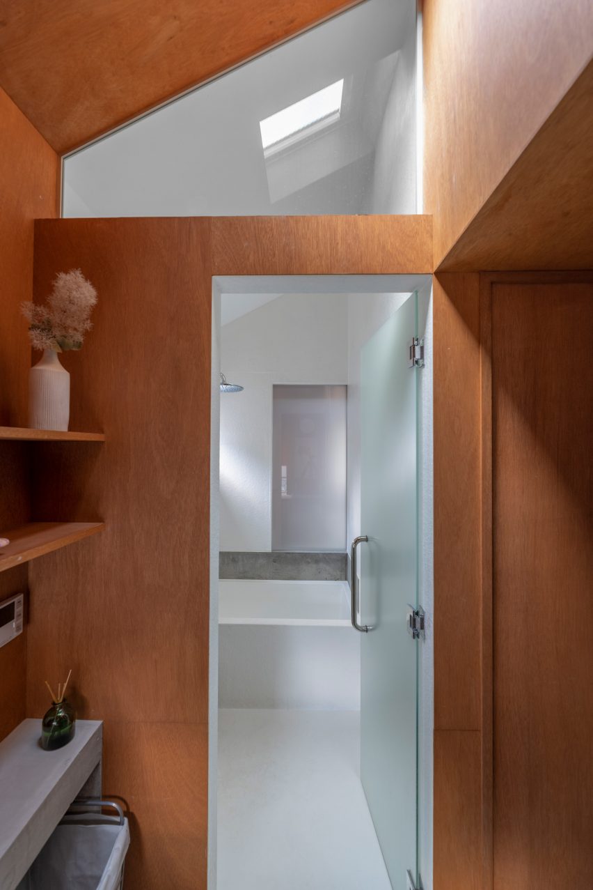 Interior of house in Akishima by Office M-SA