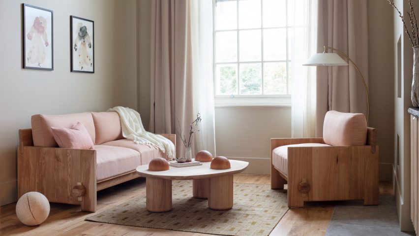 Living room of suite 109 in Town Hall Hotel with pink-upholstered sofa and armchair by Jan Hendzel at LDF