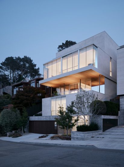 Illuminated modern home in San Francisco
