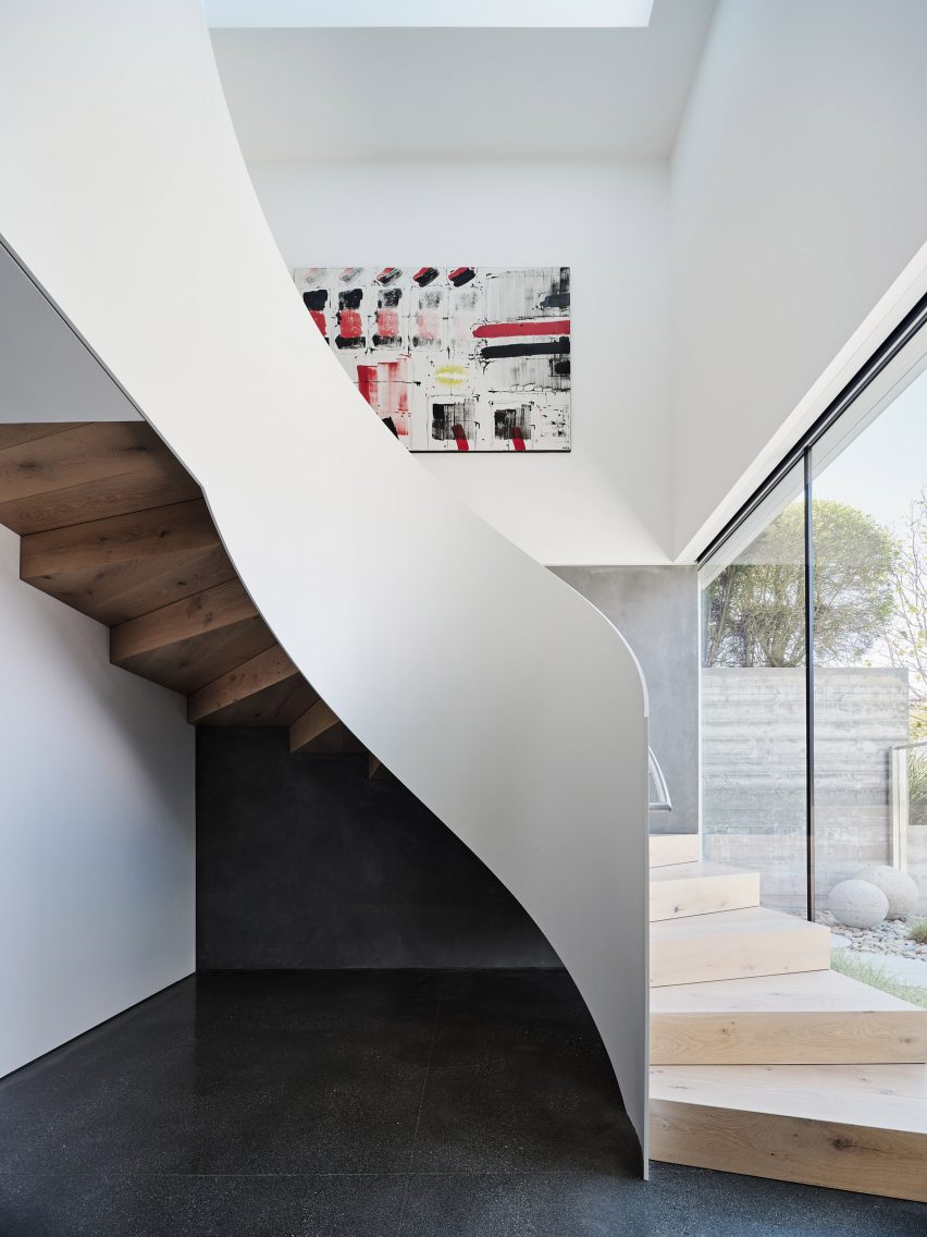 Sculptural modern staircase white