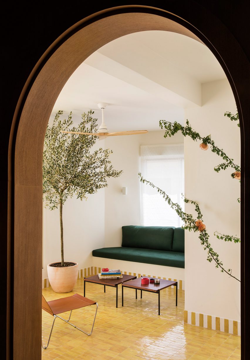 Conde Duque apartment by Sierra + De La Higuera