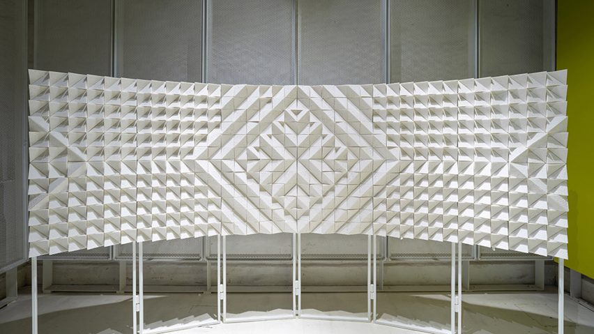 Mále Uribe unveils salt mural made from lithium-extraction waste