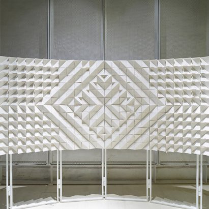 Mále Uribe unveils salt mural made from lithium-extraction waste