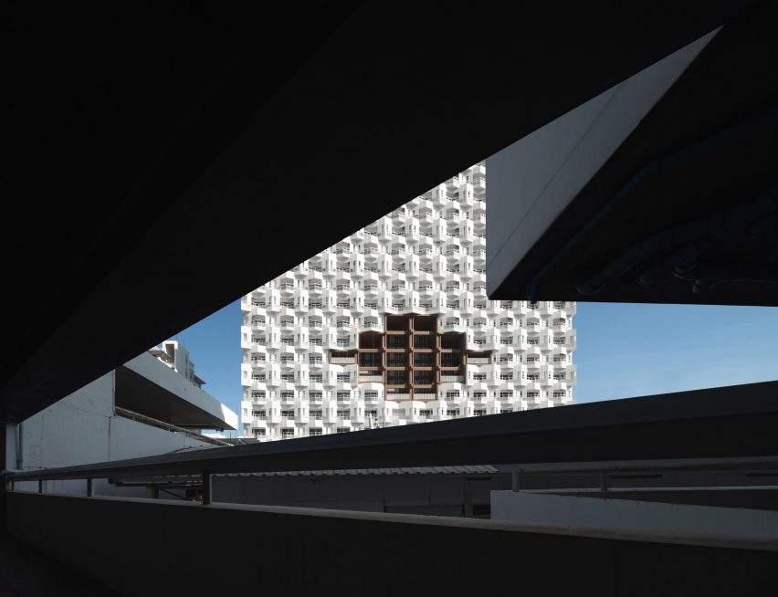 Nurse Dormitory Chulalongkorn Memorial Hospital by Plan Architect