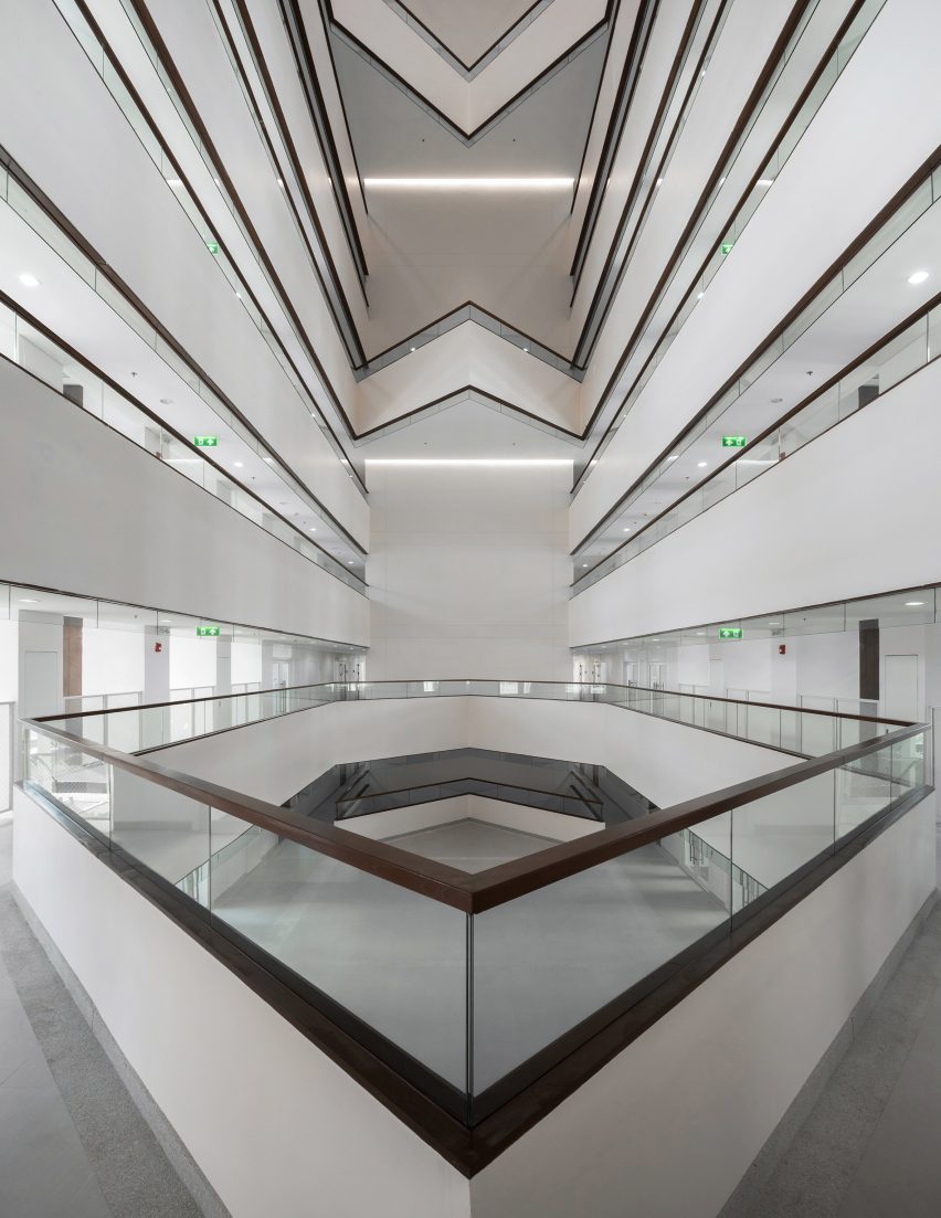 Nurse Dormitory Chulalongkorn Memorial Hospital by Plan Architect