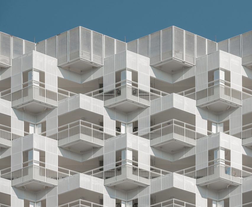 Nurse Dormitory Chulalongkorn Memorial Hospital by Plan Architect