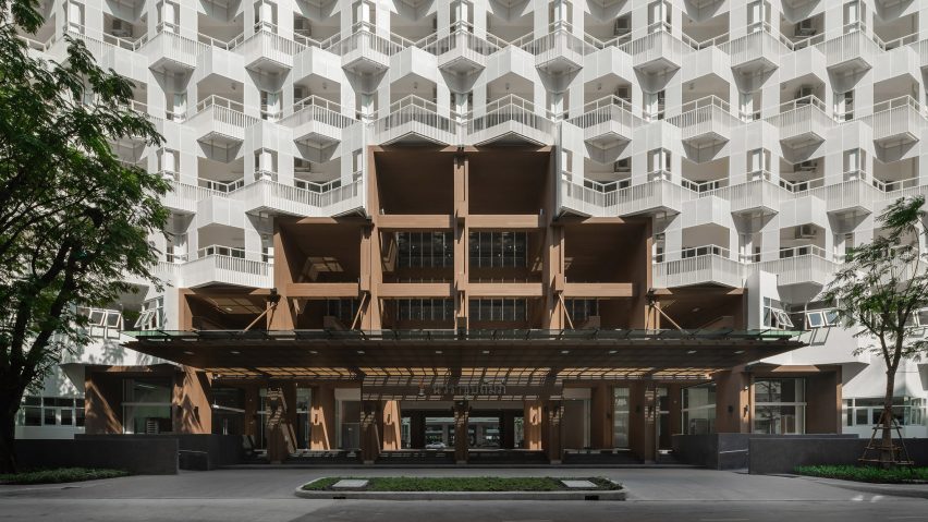 Nurse Dormitory Chulalongkorn Memorial Hospital by Plan Architect