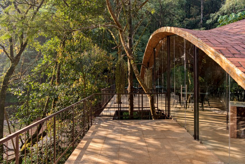Deva Dhare Resort Restaurant by Play Architecture