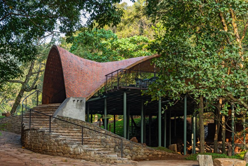 Deva Dhare Resort Restaurant by Play Architecture