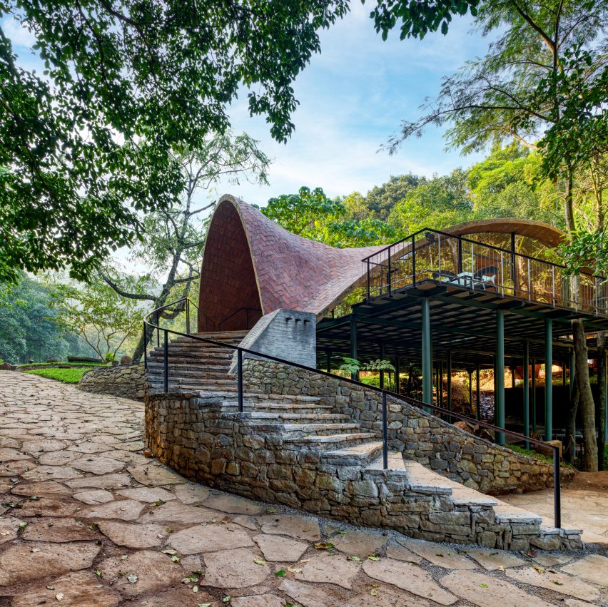 Deva Dhare Resort Restaurant by Play Architecture