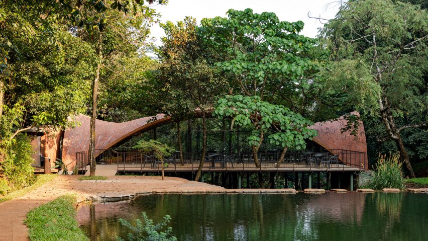 Deva Dhare Resort Restaurant by Play Architecture