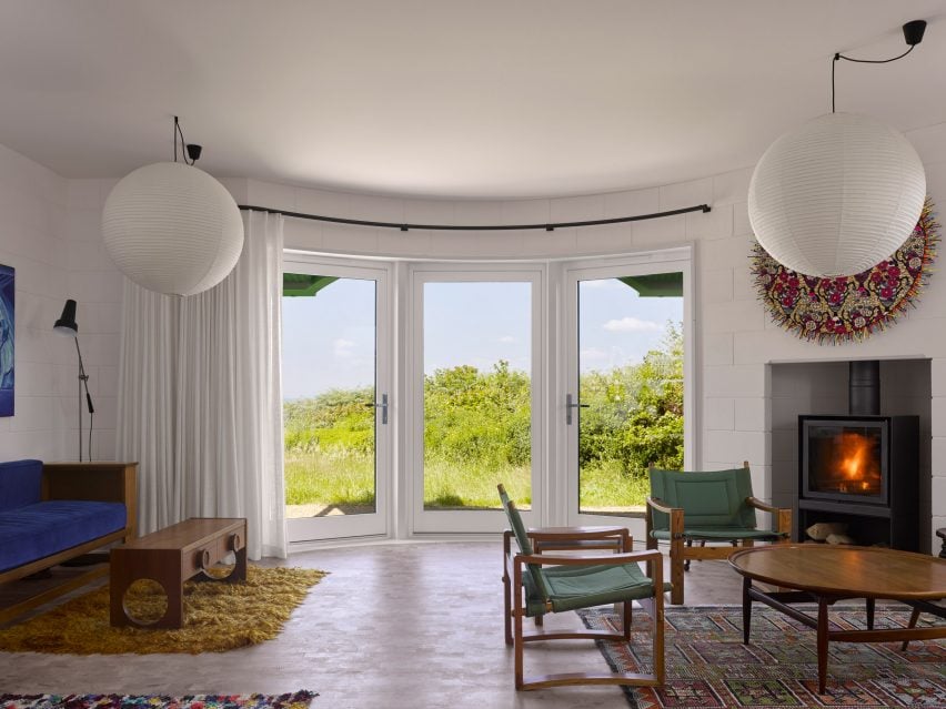 Living room in Red House by David Kohn Architects