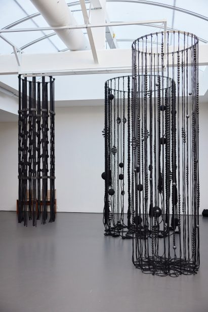 Image of the woven installation at the Róhe Frames pop-up