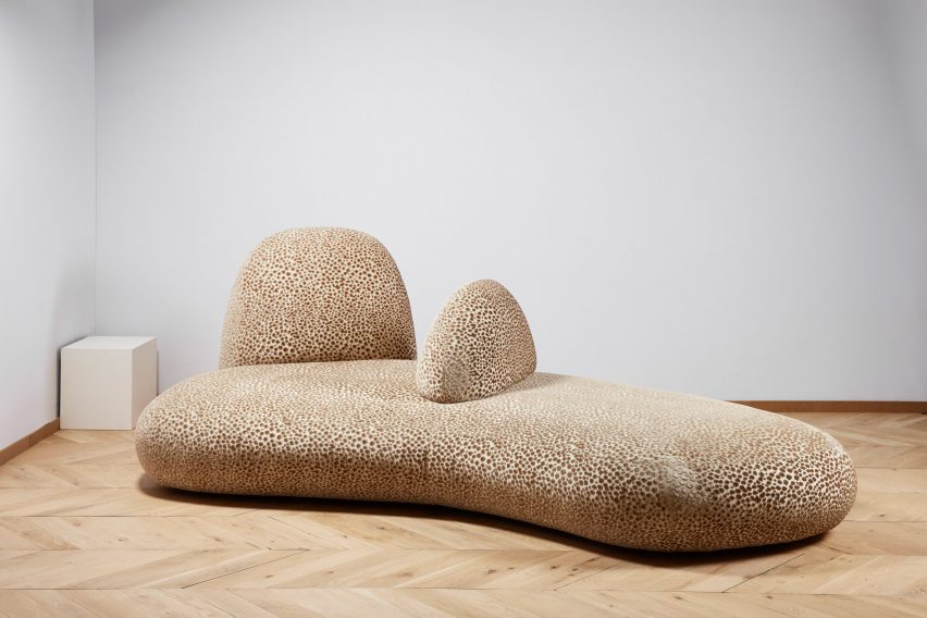 Armel Soyer will present Olga Engel's Fakir Pompon 6