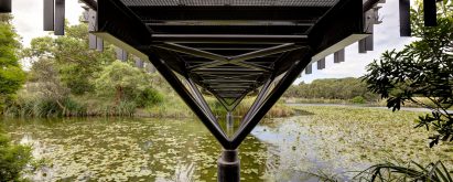 The support system below a steel bridge