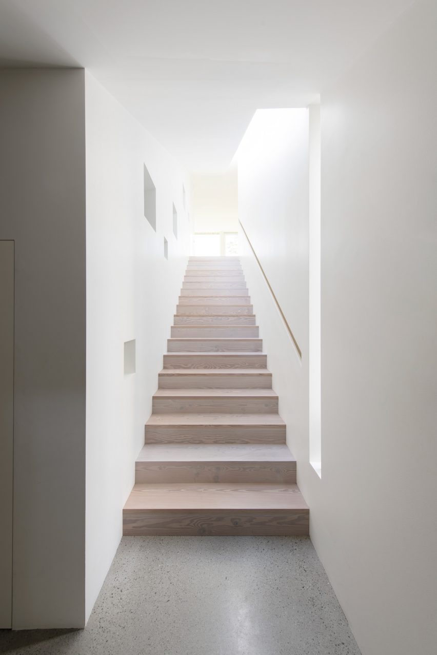 Villa Grieg by Saunders Architecture