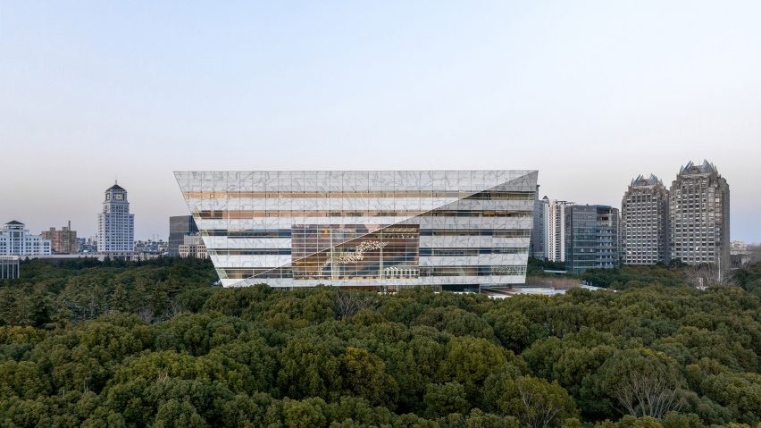 Library in Shanghai park