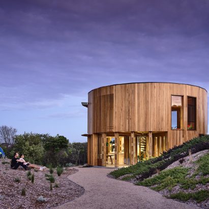 St Andrew's Beach House by Austin Maynard Architects