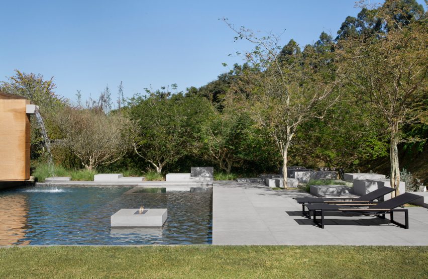 Jatobá House by Studio Guilherme Torres