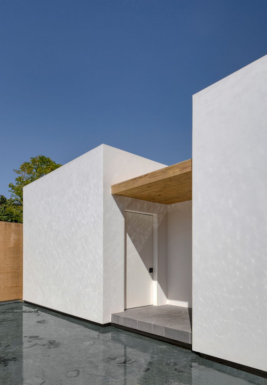 Jatobá House by Studio Guilherme Torres