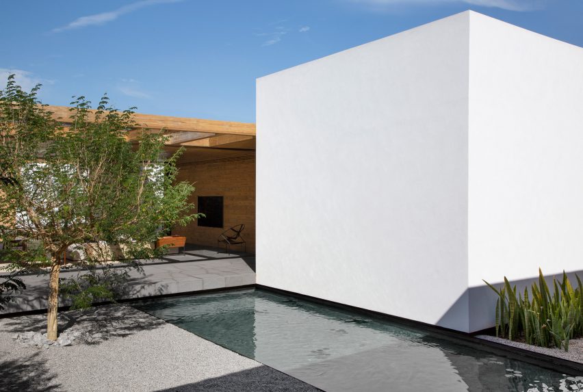 Jatobá House by Studio Guilherme Torres